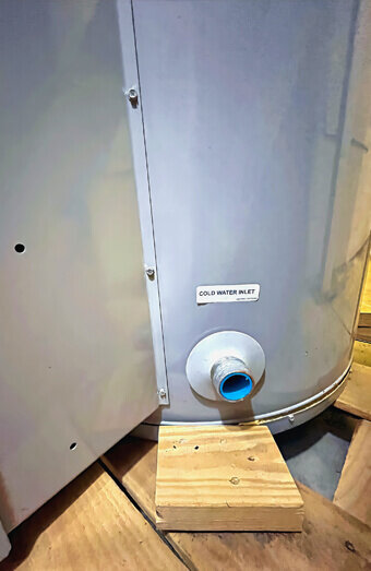https://plumberlandsdale.com.au/uploads/2025/06/hot-water-266575.jpg